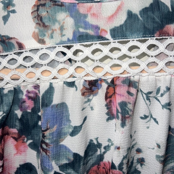 Multicolored Button Up Dress - Picture 3 of 4